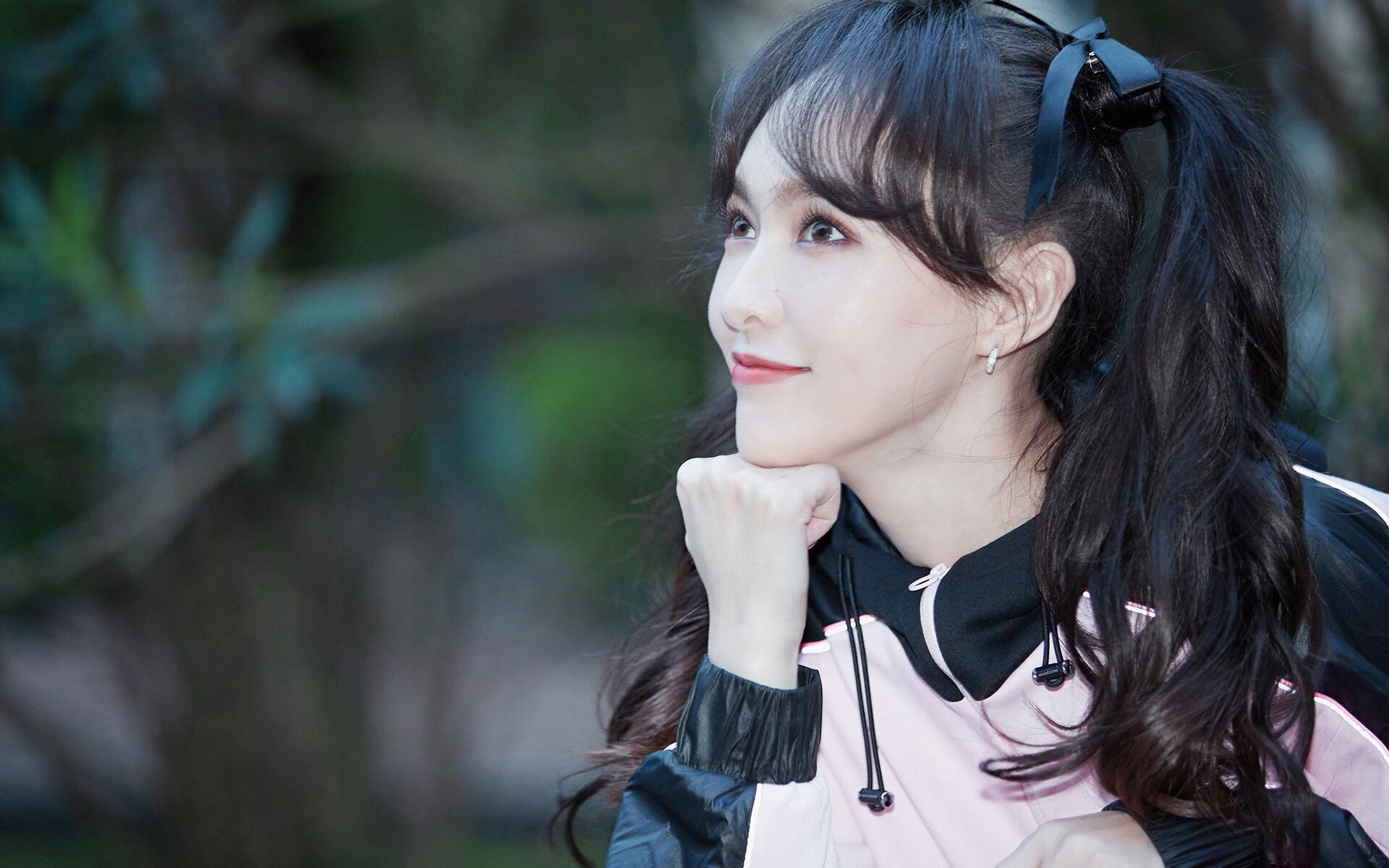 _城市空中自行车锦标赛:穿越天际线_,城市天际线 自行车