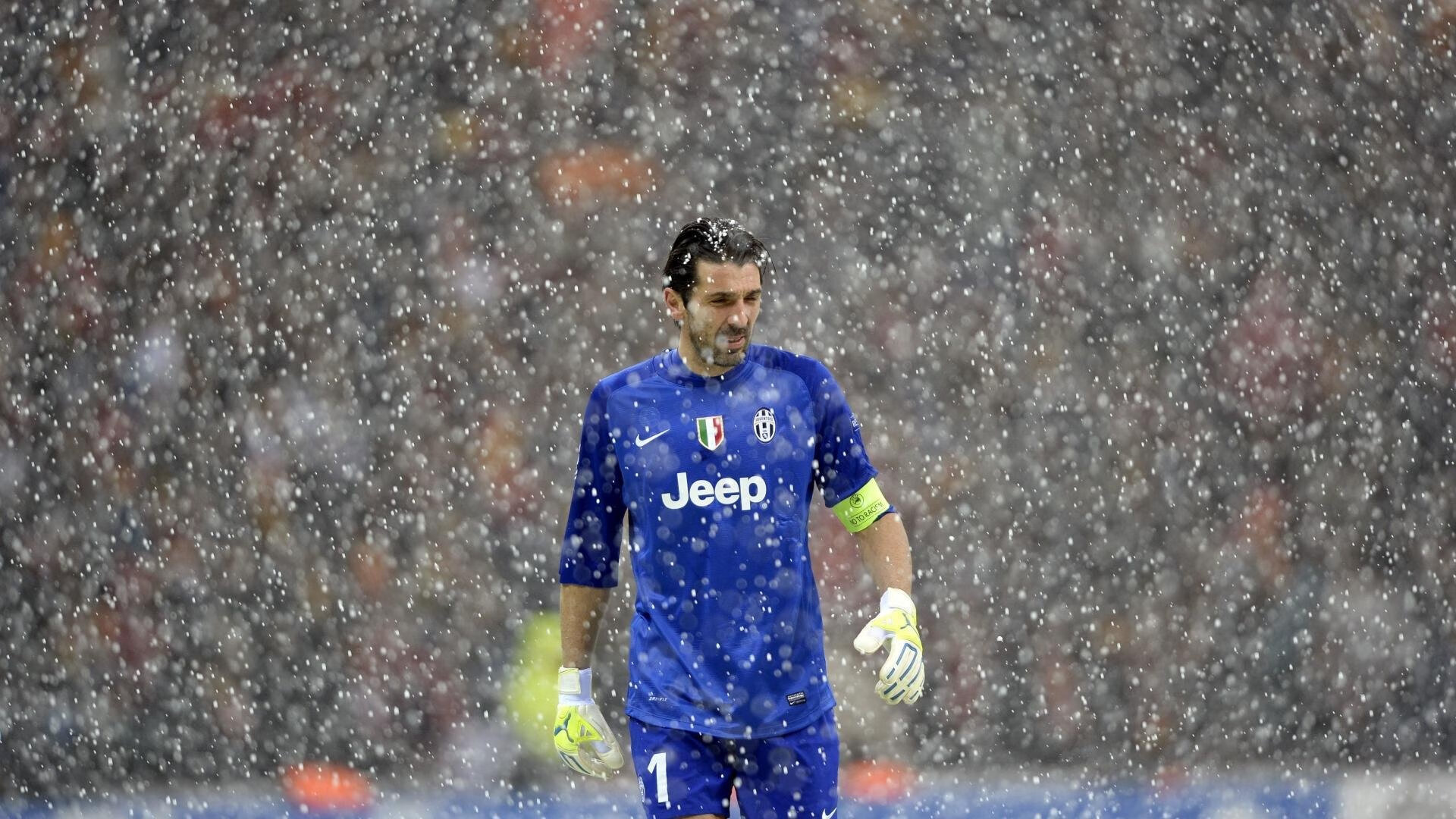 开云体育在线入口-球迷风采：粉丝的热情应援点燃赛场，球迷粉丝怎么称呼好听